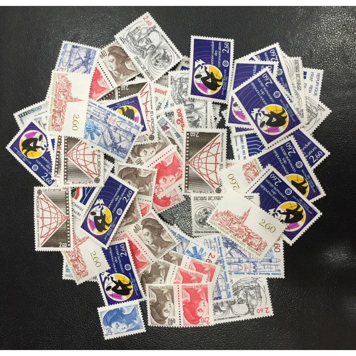 Lot de faciale 100 timbres à 2.60 Francs