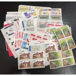 Lot de faciale 100 timbres à 10 Francs pour Affranchissement 